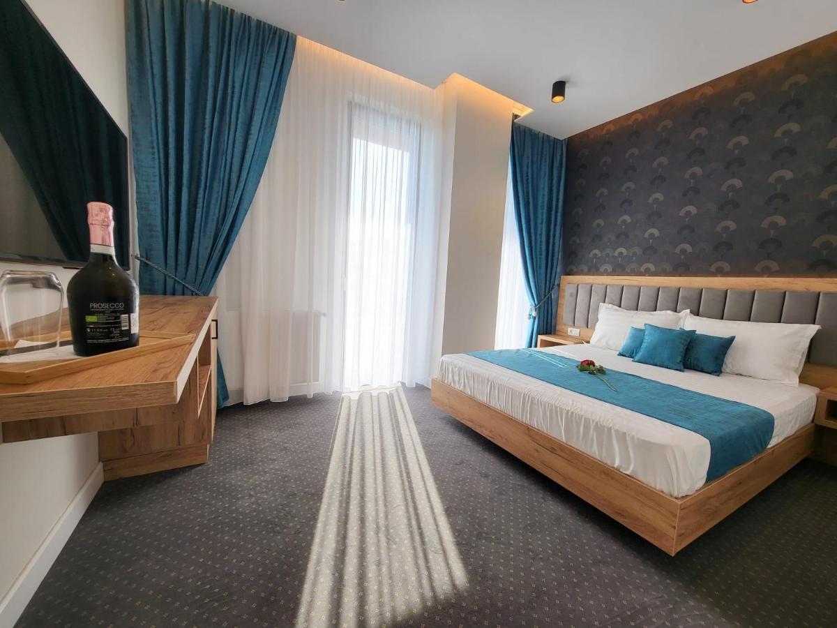 Hotel Excellence Bukarest Exteriör bild