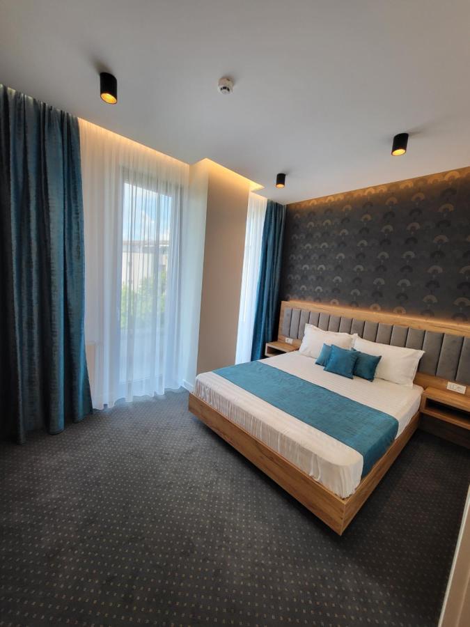 Hotel Excellence Bukarest Exteriör bild